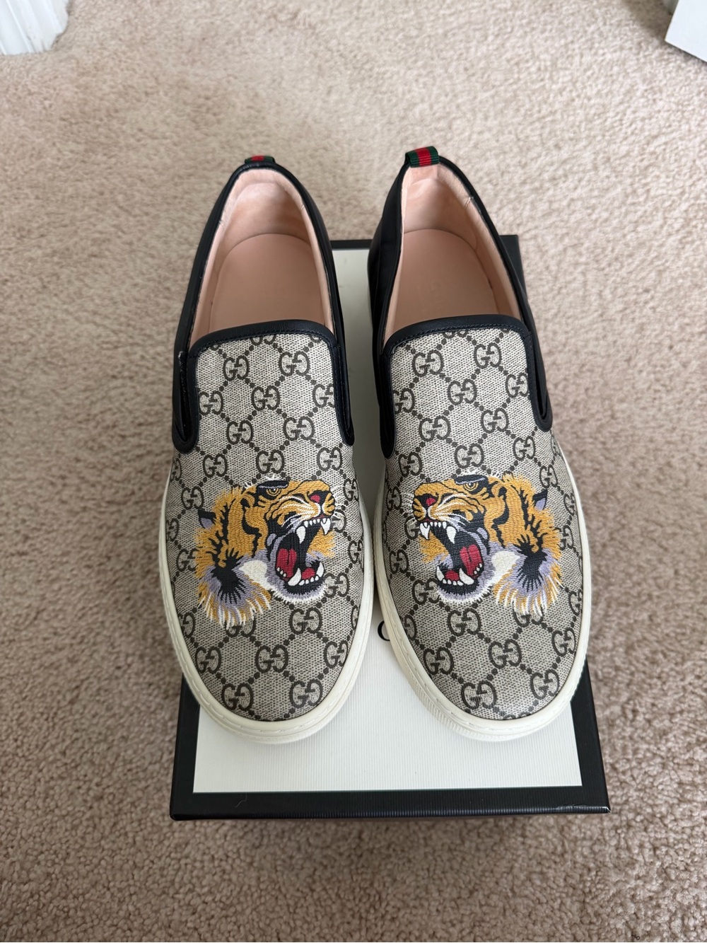 Men's GUCCI GG Supreme Tiger Slip On Sneakers - Picture 2 of 7
